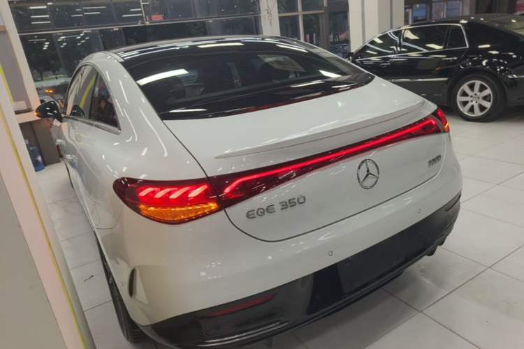 Used Mercedes-Benz EQE 2022 350 Pioneer Edition Rear Left 45 Deg