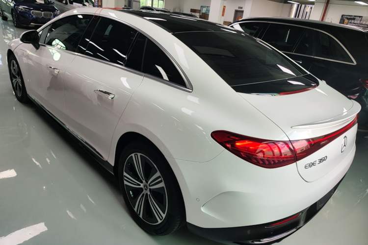 Used Mercedes-Benz EQE 2022 350 Luxury Edition Rear Left 45 Deg