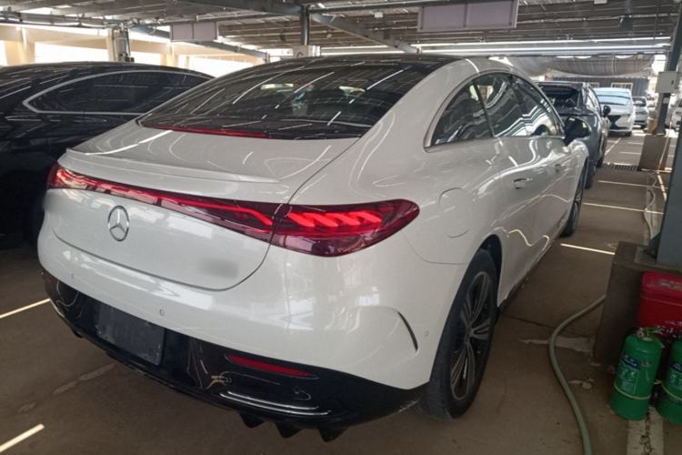 Used Mercedes-Benz EQE 2022 350 Luxury Edition Rear Right 45 Deg
