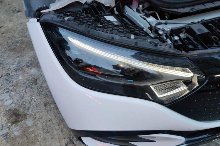 Used Mercedes-Benz EQE 2022 350 First Edition Special Version Right Front Headlight