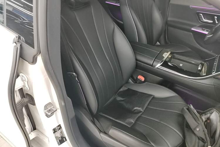 Used Mercedes-Benz EQE 2022 350 Luxury Edition Right Front Seat