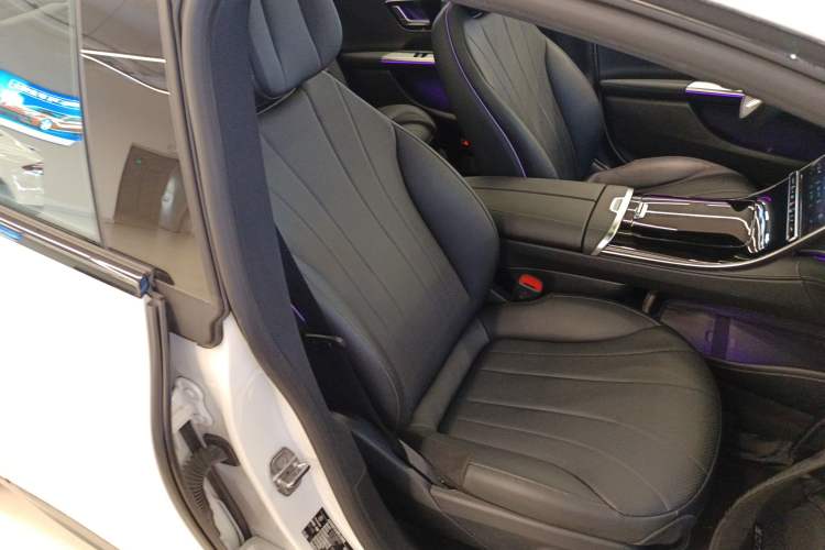 Used Mercedes-Benz EQE 2022 350 First Edition Special Version Right Front Seat