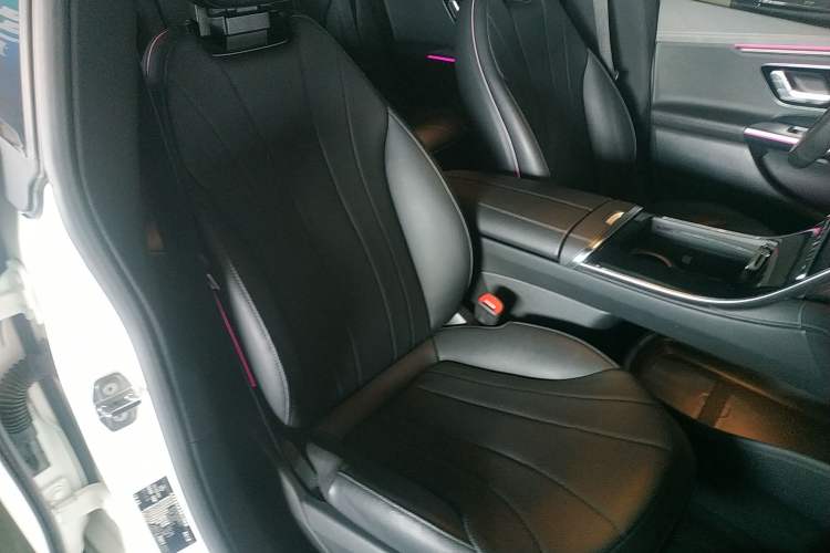 Used Mercedes-Benz EQE 2022 350 Pioneer Edition Right Front Seat