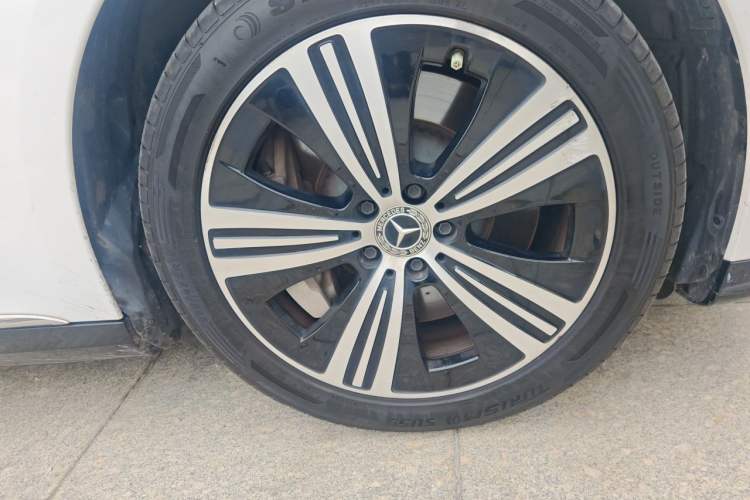 Used Mercedes-Benz EQE 2022 350 Luxury Edition Right Front Wheel Hub