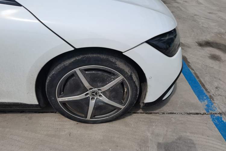 Used Mercedes-Benz EQE 2022 350 First Edition Special Version Right Front Wheel Hub