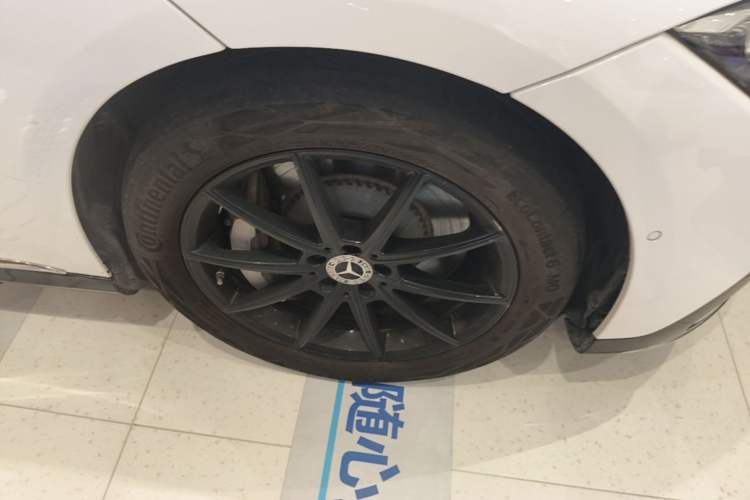 Used Mercedes-Benz EQE 2022 350 Pioneer Edition Right Front Wheel Hub