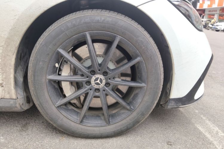 Used Mercedes-Benz EQE 2022 350 Pioneer Edition Right Front Wheel Hub