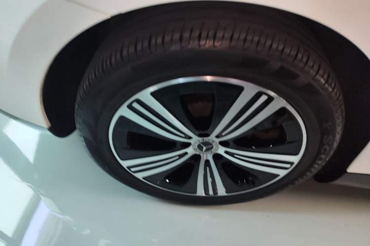 Used Mercedes-Benz EQE 2022 350 Luxury Edition Right Rear Wheel Hub