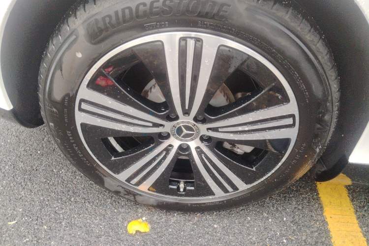 Used Mercedes-Benz EQE 2022 350 Luxury Edition Right Rear Wheel Hub