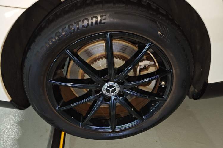 Used Mercedes-Benz EQE 2022 350 Pioneer Edition Right Rear Wheel Hub