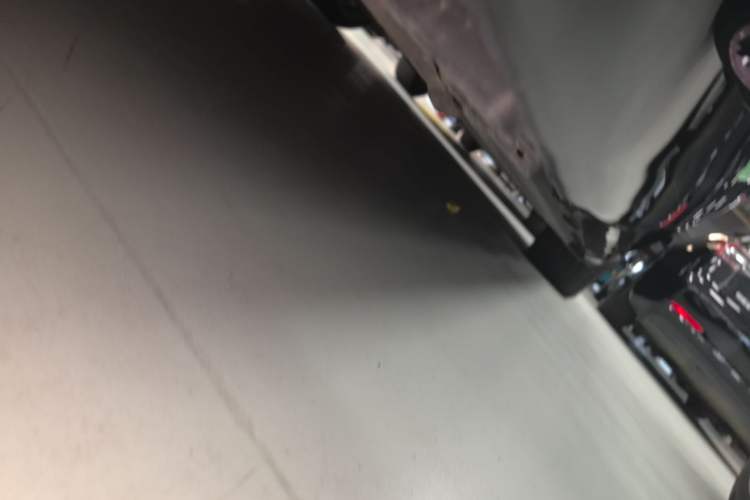 Used Mercedes-Benz EQE 2022 350 First Edition Special Version Right Side Sill