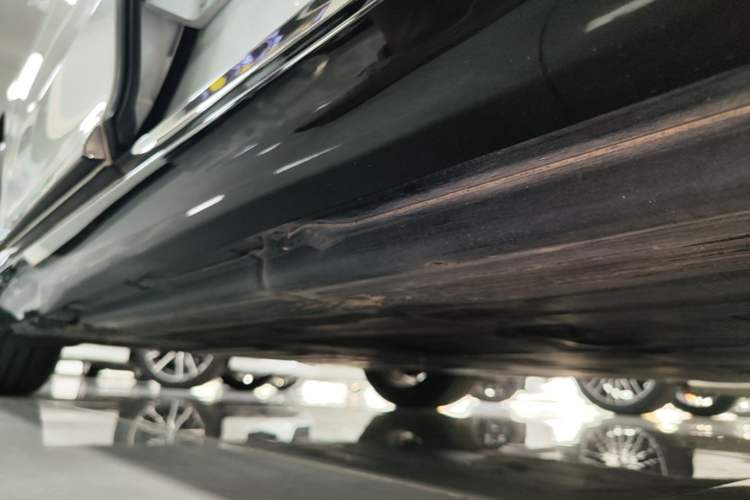 Used Mercedes-Benz EQE 2022 350 Pioneer Edition Right Side Sill