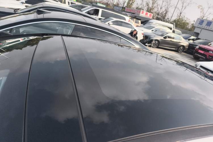 Used Mercedes-Benz EQE 2022 350 First Edition Special Version Roof