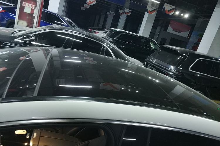 Used Mercedes-Benz EQE 2022 350 Pioneer Edition Roof
