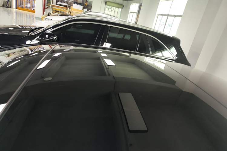 Used Mercedes-Benz EQE 2022 350 Luxury Edition Roof