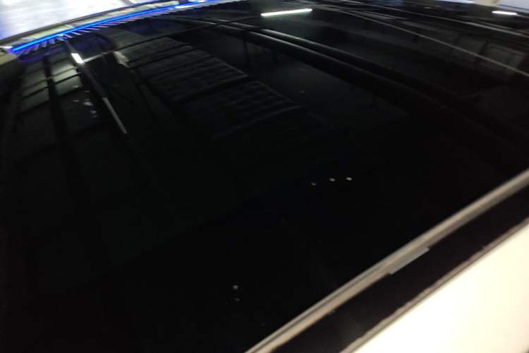 Used Mercedes-Benz EQE 2022 350 Pioneer Edition Roof