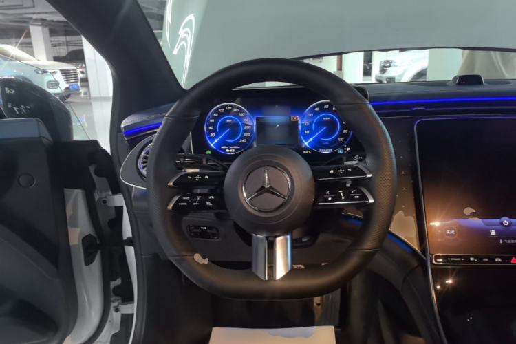 Used Mercedes-Benz EQE 2022 350 First Edition Special Version Steering Wheel