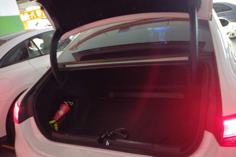 Used Mercedes-Benz EQE 2022 350 First Edition Special Version Trunk