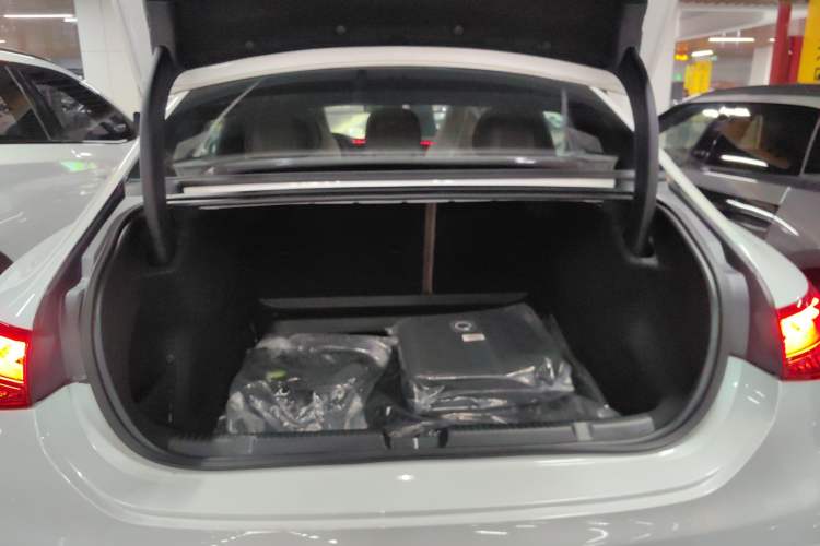Used Mercedes-Benz EQE 2022 350 Pioneer Edition Trunk