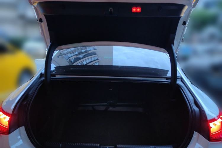 Used Mercedes-Benz EQE 2022 350 First Edition Special Version Trunk