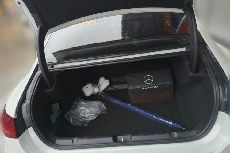 Used Mercedes-Benz EQE 2022 350 Luxury Edition Trunk