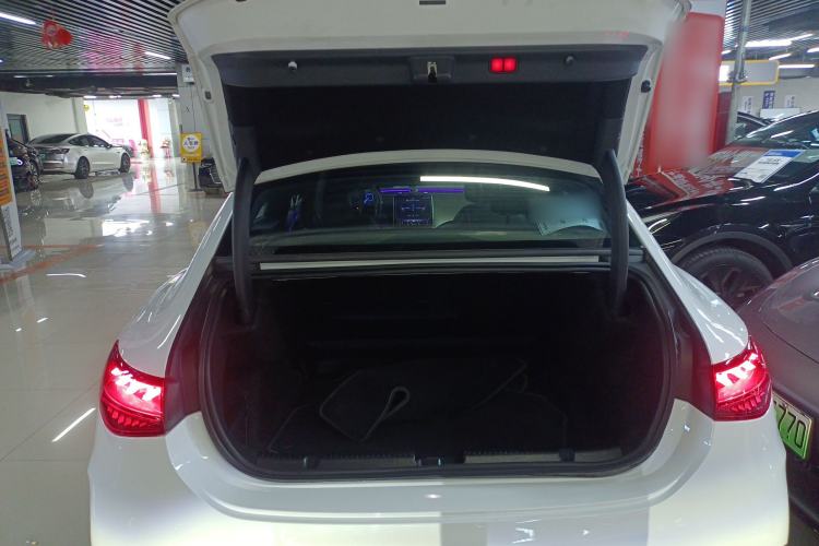 Used Mercedes-Benz EQE 2022 350 First Edition Special Version Trunk