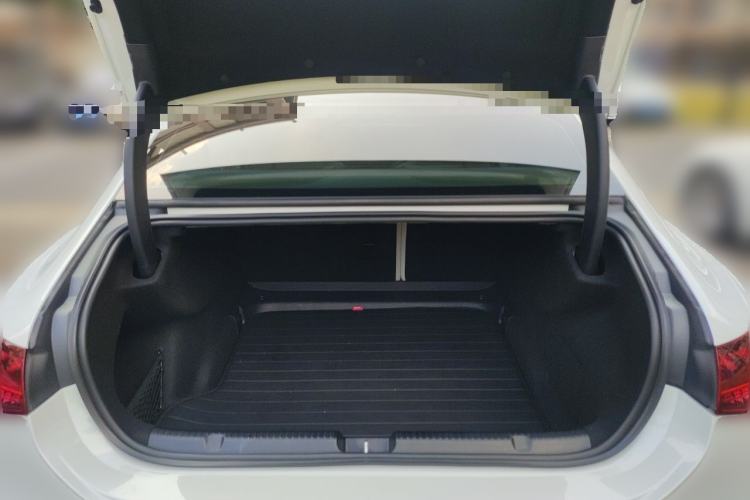 Used Mercedes-Benz EQE 2022 350 First Edition Special Version Trunk