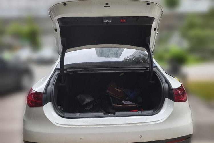 Used Mercedes-Benz EQE 2022 350 Luxury Edition Trunk