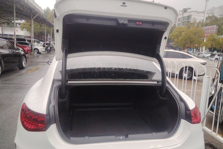 Used Mercedes-Benz EQE 2022 350 Luxury Edition Trunk