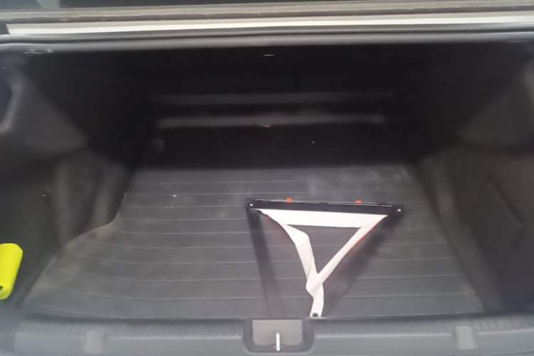 Used Mercedes-Benz EQE 2022 350 Pioneer Edition Trunk