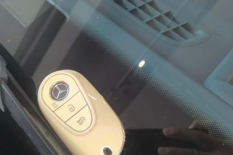 Used Mercedes-Benz EQE 2022 350 First Edition Special Version Vehicle Key