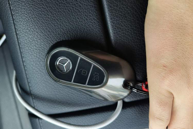 Used Mercedes-Benz EQE 2022 350 First Edition Special Version Vehicle Key