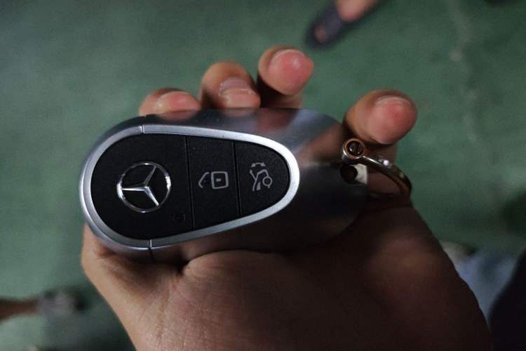 Used Mercedes-Benz EQE 2022 350 Pioneer Edition Vehicle Key