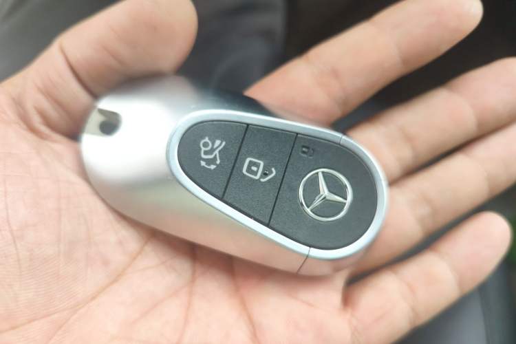 Used Mercedes-Benz EQE 2022 350 First Edition Special Version Vehicle Key