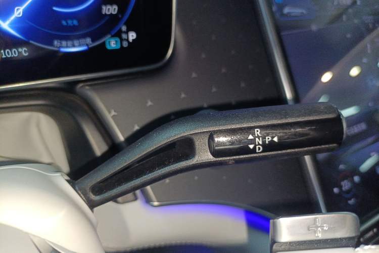Used Mercedes-Benz EQE 2022 350 First Edition Special Version Gear Lever