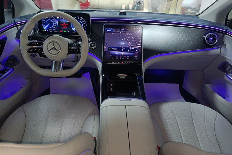 Used Mercedes-Benz EQE 2022 350 First Edition Special Version Interior 2