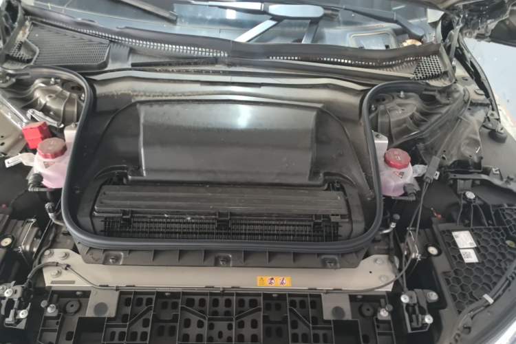 Used Mercedes-Benz EQE 2025 500 4MATIC Pioneer Edition Engine Bay