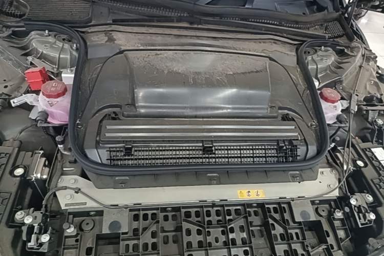 Used Mercedes-Benz EQE 2025 500 4MATIC Pioneer Edition Engine Bay
