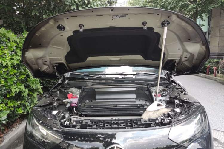 Used Mercedes-Benz EQE 2025 500 4MATIC Pioneer Edition Engine Bay
