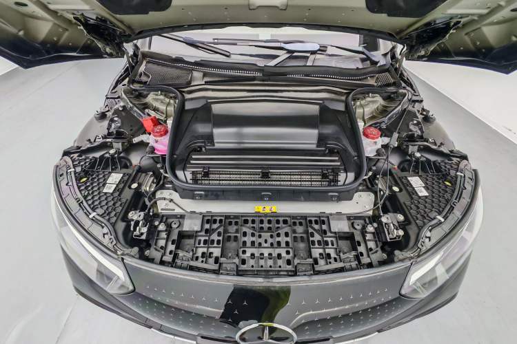 Used Mercedes-Benz EQE 2025 500 4MATIC Pioneer Edition Engine Bay