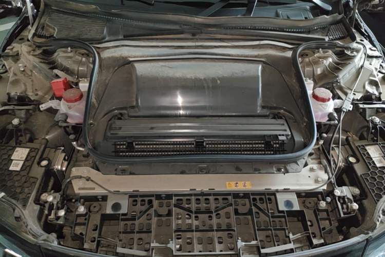 Used Mercedes-Benz EQE 2025 500 4MATIC Pioneer Edition Engine Bay