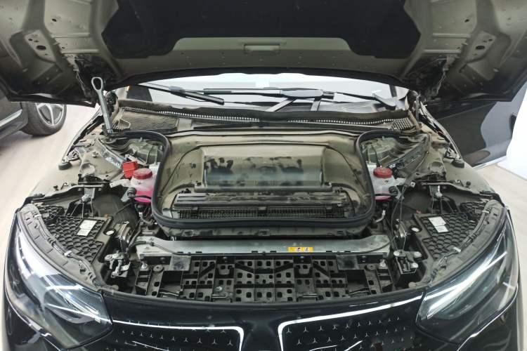 Used Mercedes-Benz EQE 2025 500 4MATIC Pioneer Edition Engine Bay