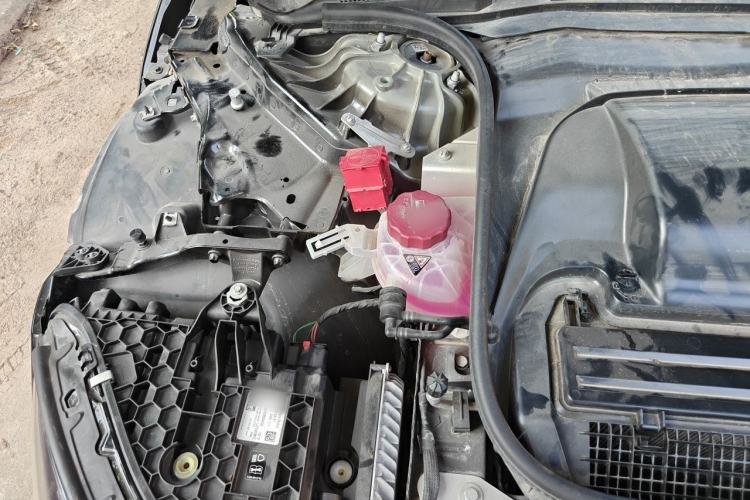 Used Mercedes-Benz EQE 2025 500 4MATIC Flagship Edition Engine Bay Right