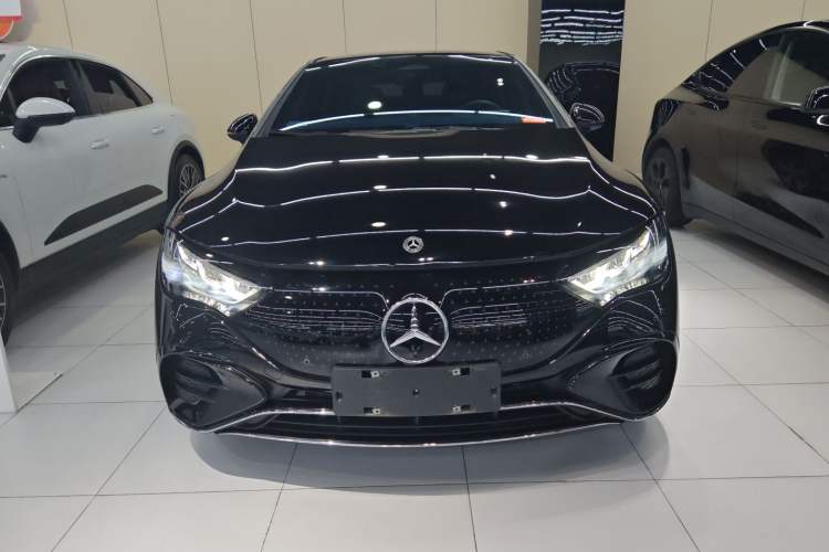 Used Mercedes-Benz EQE 2025 500 4MATIC Pioneer Edition Exterior 1