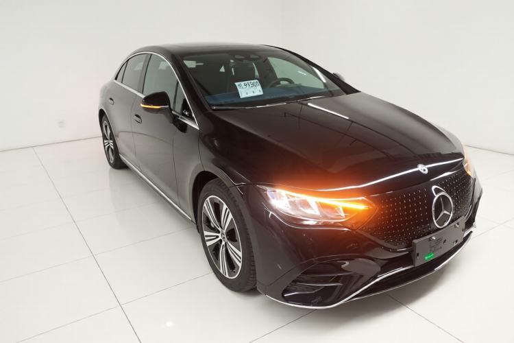 Used Mercedes-Benz EQE 2025 500 4MATIC Luxury Edition Exterior 1