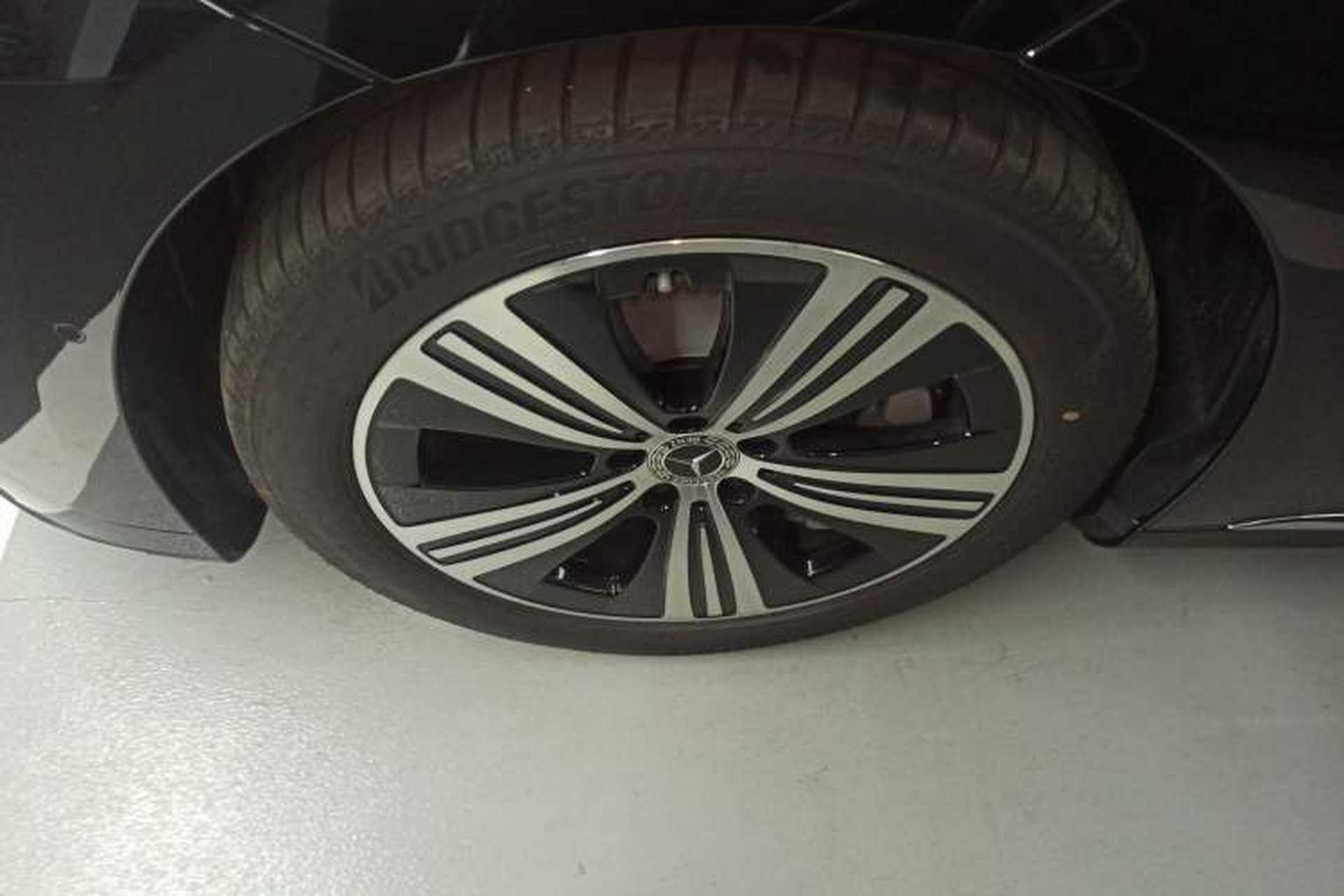 Used Mercedes-Benz EQE 2025 500 4MATIC Luxury Edition Exterior 4