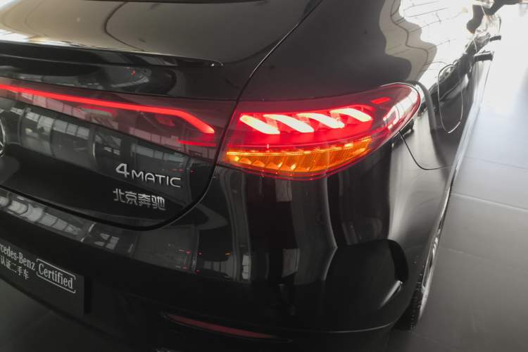 Used Mercedes-Benz EQE 2025 500 4MATIC Pioneer Edition Exterior 6