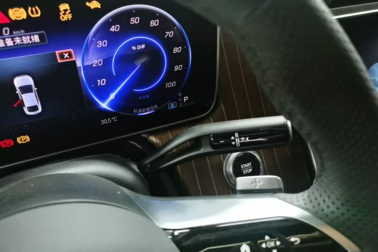 Used Mercedes-Benz EQE 2025 500 4MATIC Pioneer Edition Gear Lever