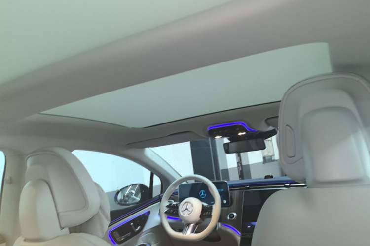 Used Mercedes-Benz EQE 2025 500 4MATIC Pioneer Edition Headliner