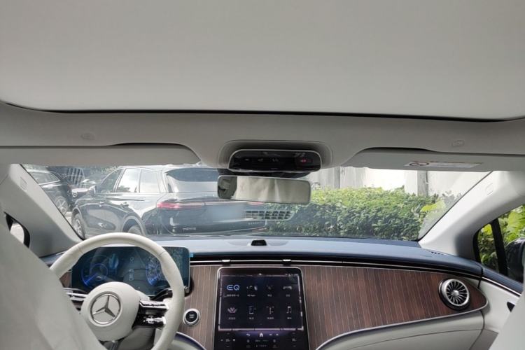 Used Mercedes-Benz EQE 2025 500 4MATIC Pioneer Edition Headliner
